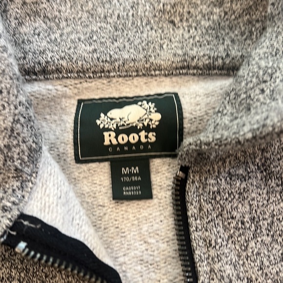 Roots Canada Half Zip Pullover - Picture 3 of 5